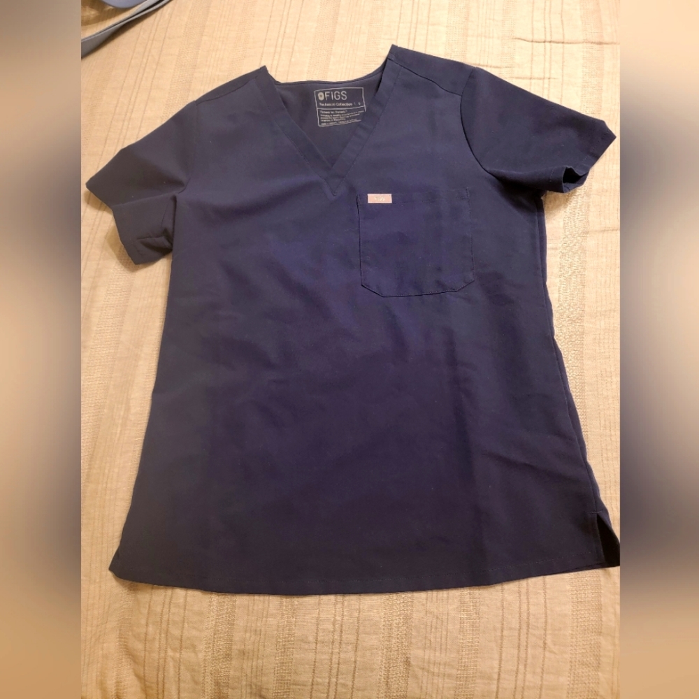 Navy Figs Top